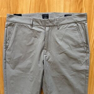 NEW- J Crew Thompson Flex Tapered Tech Golf Chino Pants- size 31x32